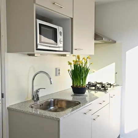 Eb * إغموند آن زي