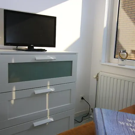 Eb * إغموند آن زي