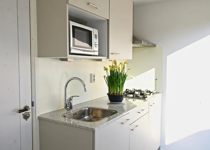 Eb * إغموند آن زي